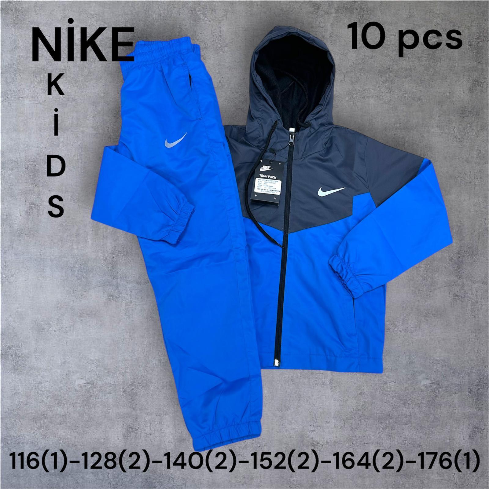 Mens tracksuits