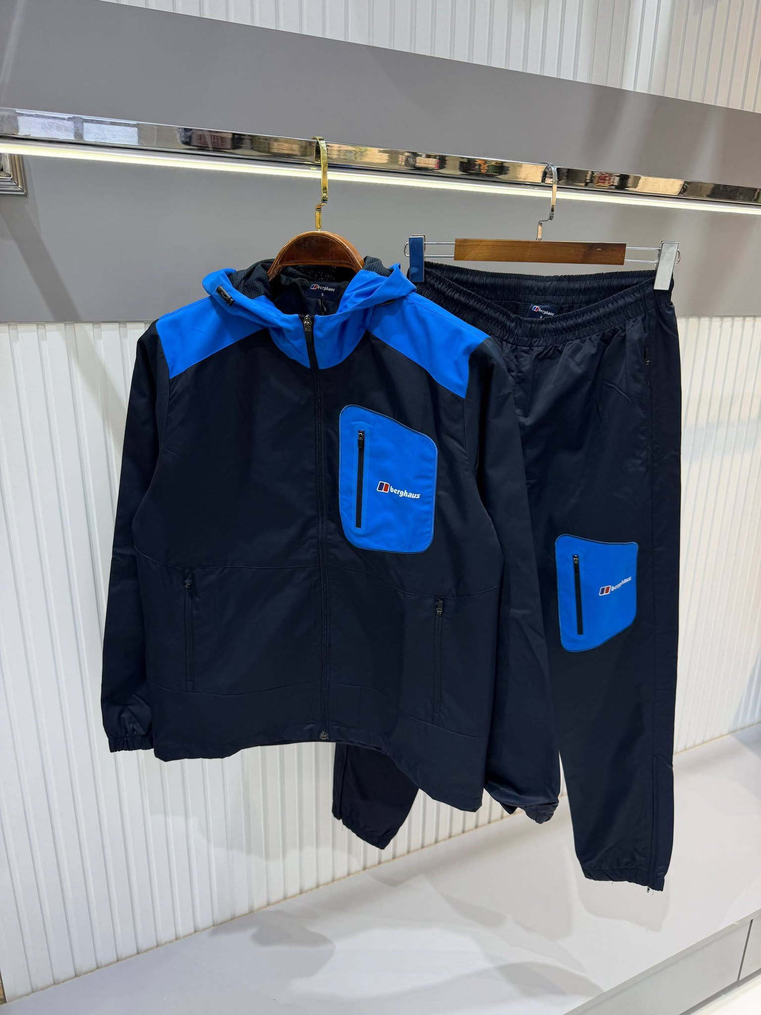 Mens twin sets